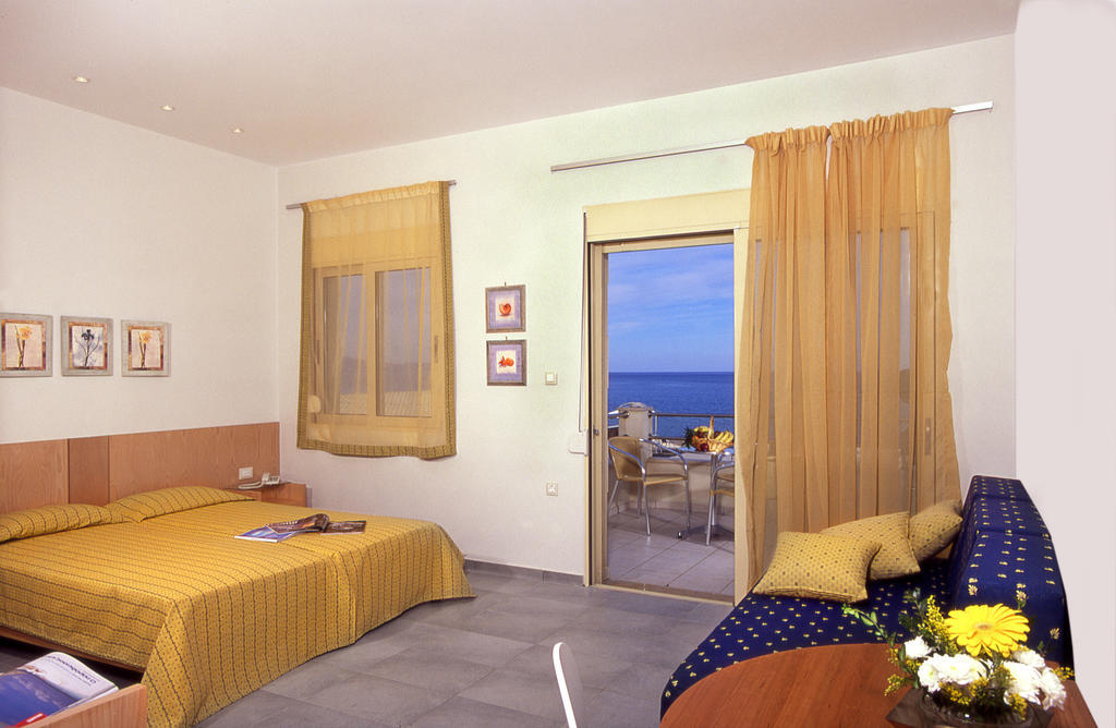 Lissos Beach Platanias  Phòng bức ảnh